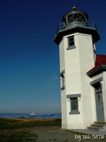 Pt Robinson Lighthouse on Vashon Island by Sea Turtle via Flickr Creative Commons